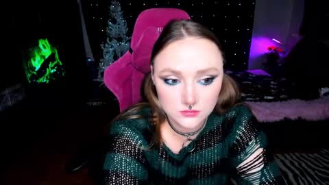 Snapshot of motorkate chatting on December 15, 4:04 pm motorkate online show from December 15, 4:04 pm