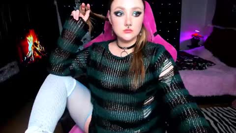 Snapshot of motorkate chatting on December 21, 8:32 pm motorkate online show from December 21, 8:32 pm