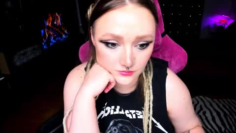 Snapshot of motorkate chatting on January 30, 8:54 am motorkate online show from January 30, 8:54 am