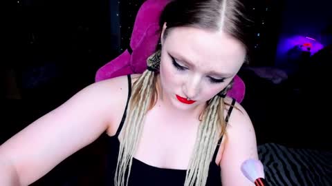 Snapshot of motorkate chatting on February 17, 2:15 pm motorkate online show from February 17, 2:15 pm