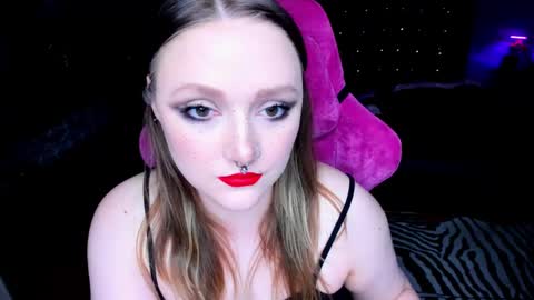 Snapshot of motorkate chatting on March 2, 12:53 am motorkate online show from March 2, 12:53 am