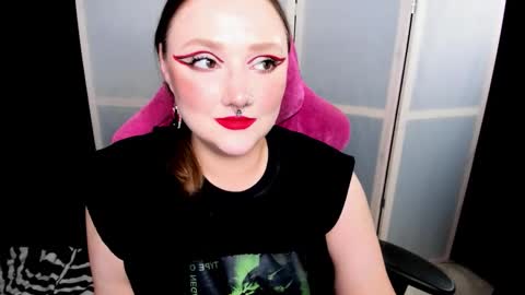 Snapshot of motorkate chatting on October 1, 2:17 am motorkate online show from October 1, 2:17 am