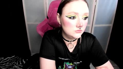 Snapshot of motorkate chatting on October 24, 1:35 am motorkate online show from October 24, 1:35 am