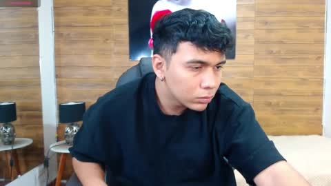 Mou Fly online show from November 20, 12:05 pm