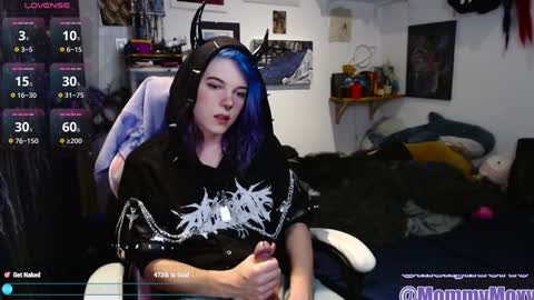 Moxy online show from December 13, 10:45 pm