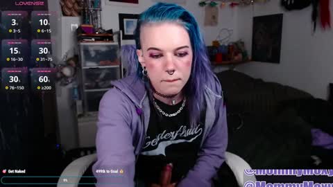 Moxy online show from December 28, 7:01 pm