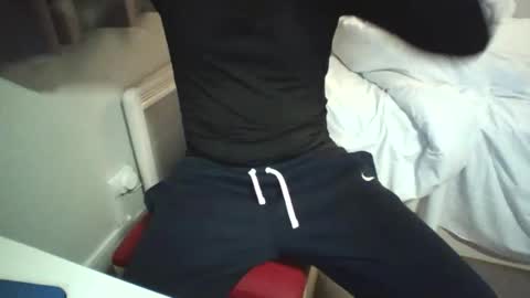 mr0699hotboy online show from December 1, 7:30 pm