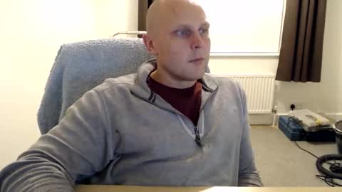 Mr Baldy Likes to Chat online show from October 10, 11:37 pm