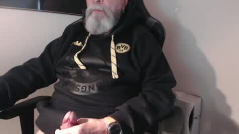 Snapshot of mr_boombastic2021 chatting on November 25, 10:37 am mr_boombastic2021 online show from November 25, 10:37 am