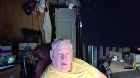 Snapshot of mr_canoe_licker_69 chatting on December 2, 12:51 pm mr_canoe_licker_69 online show from December 2, 12:51 pm