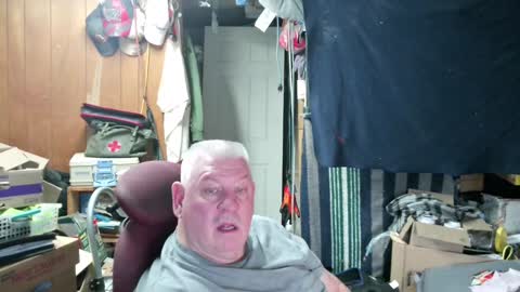 Snapshot of mr_canoe_licker_69 chatting on December 6, 3:44 pm mr_canoe_licker_69 online show from December 6, 3:44 pm
