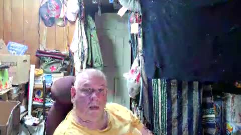 Snapshot of mr_canoe_licker_69 chatting on December 16, 1:43 pm mr_canoe_licker_69 online show from December 16, 1:43 pm