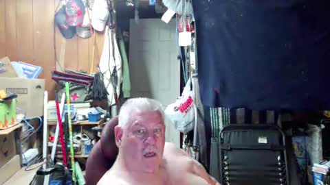 Snapshot of mr_canoe_licker_69 chatting on December 25, 9:43 pm mr_canoe_licker_69 online show from December 25, 9:43 pm