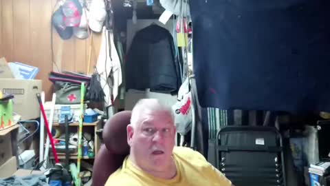 Snapshot of mr_canoe_licker_69 chatting on December 29, 3:13 pm mr_canoe_licker_69 online show from December 29, 3:13 pm
