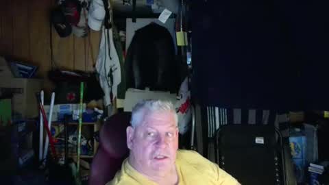 Snapshot of mr_canoe_licker_69 chatting on December 29, 8:15 pm mr_canoe_licker_69 online show from December 29, 8:15 pm