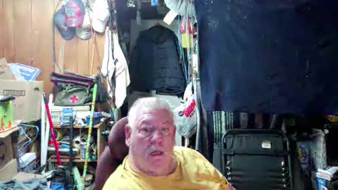 Snapshot of mr_canoe_licker_69 chatting on January 1, 12:55 pm mr_canoe_licker_69 online show from January 1, 12:55 pm