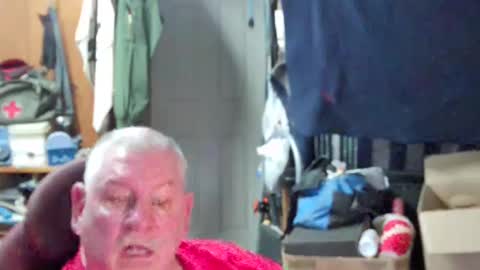 Snapshot of mr_canoe_licker_69 chatting on February 14, 8:37 pm mr_canoe_licker_69 online show from February 14, 8:37 pm
