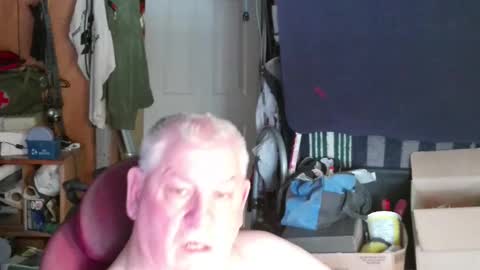 Snapshot of mr_canoe_licker_69 chatting on February 24, 3:20 pm mr_canoe_licker_69 online show from February 24, 3:20 pm