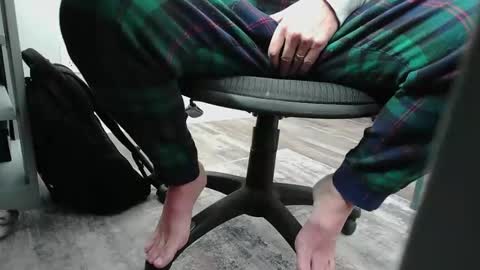 Snapshot of mr_e_solved chatting on December 22, 2:14 pm just me online show from December 22, 2:14 pm