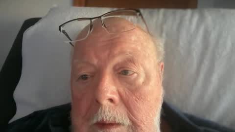 Snapshot of mr_frasier chatting on December 1, 7:19 pm Jess online show from December 1, 7:19 pm