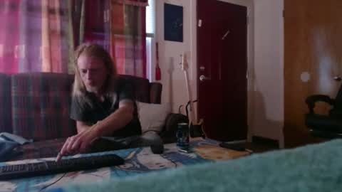 mr_happy12 online show from September 8, 10:53 pm