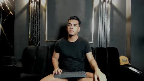 mr_maximo online show from December 17, 8:59 pm