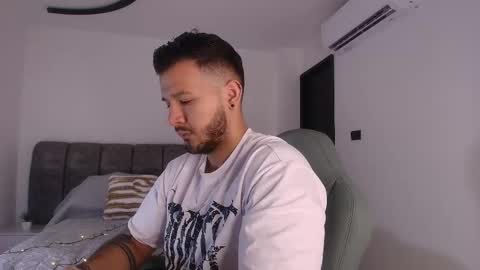 MIKEE online show from November 6, 3:07 am