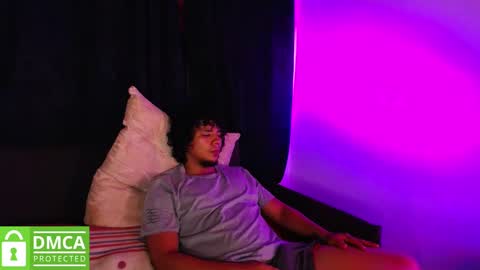 Snapshot of mr_mrscurie chatting on March 6, 11:09 pm Mr  Mrs Curie online show from March 6, 11:09 pm