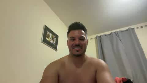 mr_niceguy100 online show from May 2, 11:10 pm
