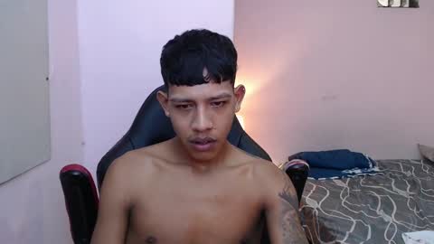 mr_stiven_ online show from January 4, 5:16 am