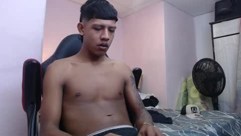 mr_stiven_ online show from January 12, 7:53 am