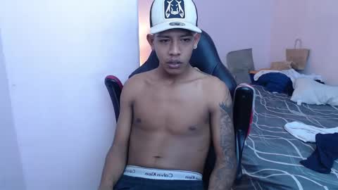 mr_stiven_ online show from January 13, 8:15 am