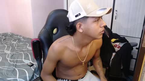 mr_stiven_ online show from February 2, 9:08 am