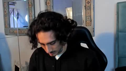 Snapshot of mr_strike chatting on November 3, 2:46 am MR online show from November 3, 2:46 am