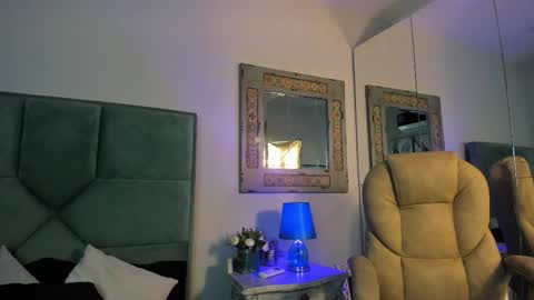 Snapshot of mr_strike chatting on November 27, 3:30 am MR online show from November 27, 3:30 am