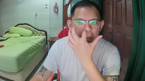 Snapshot of mr_thick89 chatting on November 1, 5:59 pm mr_thick89 online show from November 1, 5:59 pm