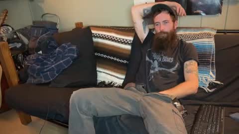 Snapshot of mr_valdor chatting on December 13, 9:09 pm Valdor online show from December 13, 9:09 pm