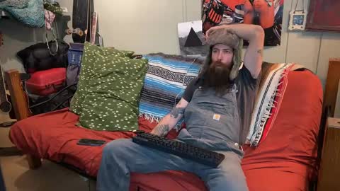 Snapshot of mr_valdor chatting on March 3, 1:42 am Valdor online show from March 3, 1:42 am