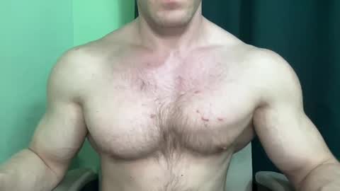 Snapshot of mrbiceps_23 chatting on December 21, 8:00 pm Mrbiceps23 online show from December 21, 8:00 pm