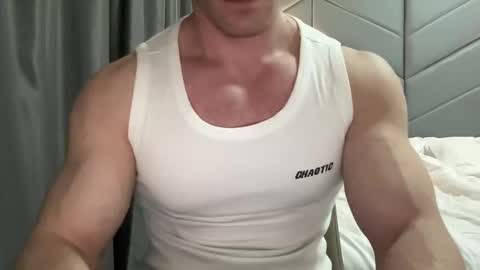 Snapshot of mrbiceps_23 chatting on January 8, 4:11 pm Mrbiceps23 online show from January 8, 4:11 pm