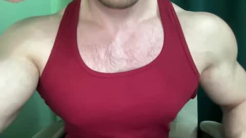 Snapshot of mrbiceps_23 chatting on January 24, 1:03 pm Mrbiceps23 online show from January 24, 1:03 pm