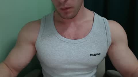 Snapshot of mrbiceps_23 chatting on February 15, 4:12 pm Mrbiceps23 online show from February 15, 4:12 pm