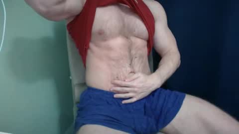 Snapshot of mrbiceps_23 chatting on November 29, 9:18 pm Mrbiceps23 online show from November 29, 9:18 pm