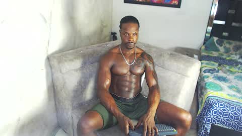 Snapshot of mrbyronstallion chatting on October 13, 12:21 am byron online show from October 13, 12:21 am