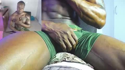 Snapshot of mrbyronstallion chatting on December 16, 1:16 pm byron online show from December 16, 1:16 pm