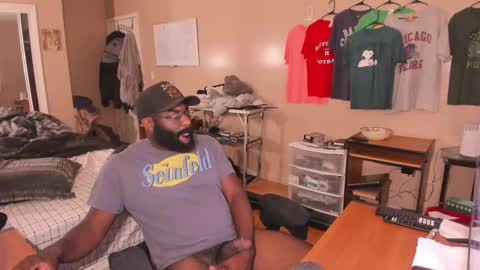 Snapshot of mrchuckdailyxxx chatting on October 8, 5:27 am Chuck Daily online show from October 8, 5:27 am