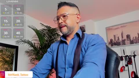 Snapshot of mrfrank_tattoo chatting on December 15, 2:48 pm MrFrank. online show from December 15, 2:48 pm