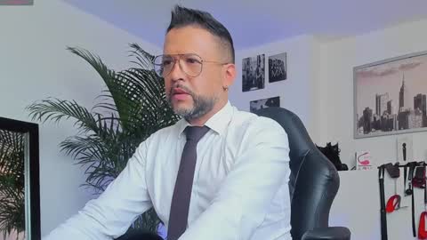 Snapshot of mrfrank_tattoo chatting on January 11, 2:36 pm MrFrank. online show from January 11, 2:36 pm