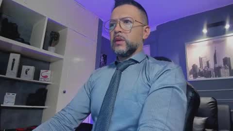 Snapshot of mrfrank_tattoo chatting on November 1, 10:39 am MrFrank. online show from November 1, 10:39 am