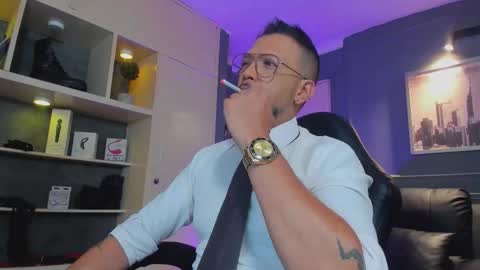 Snapshot of mrfrank_tattoo chatting on November 25, 11:54 am MrFrank. online show from November 25, 11:54 am